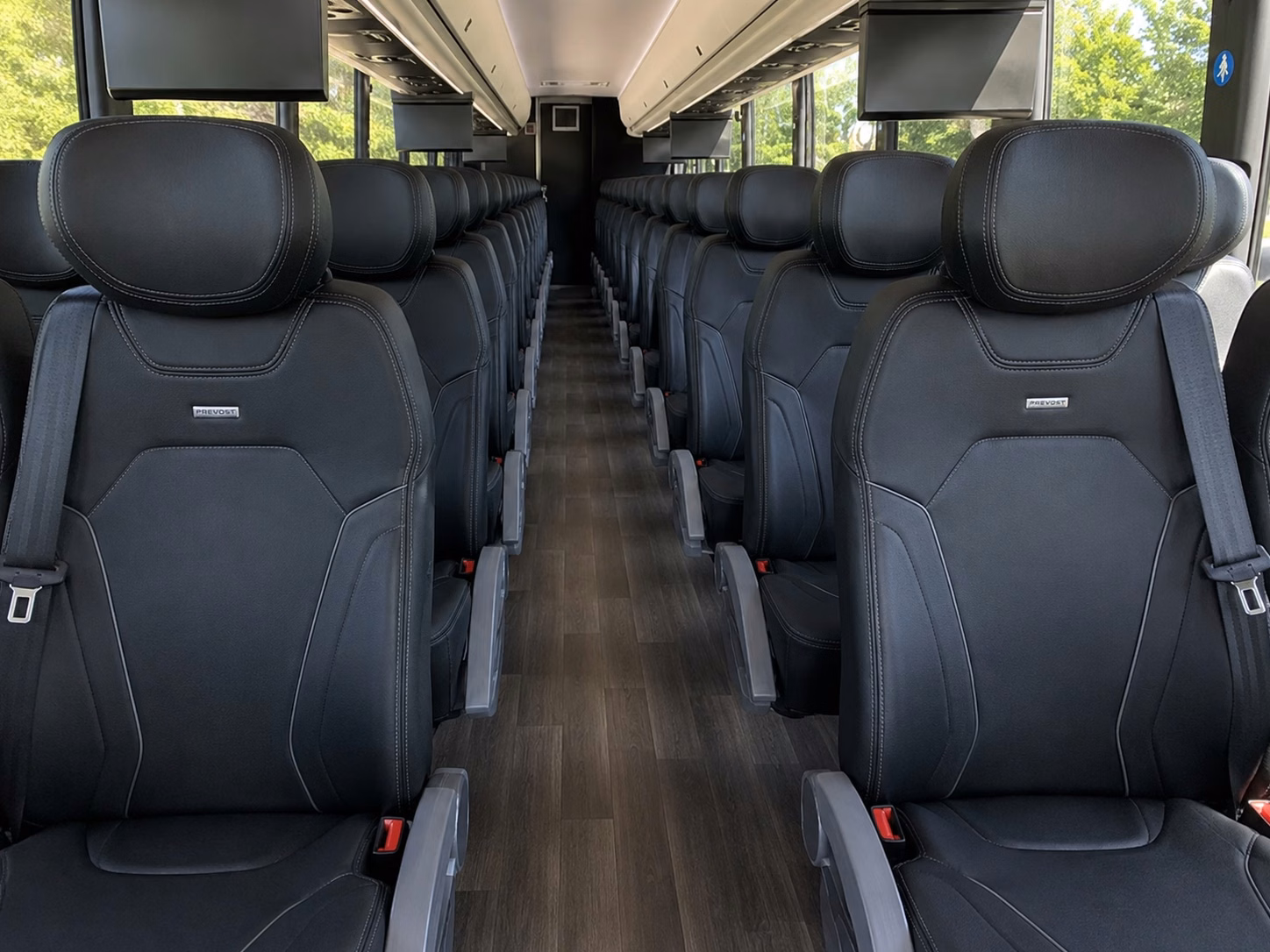 charterbusrentalfairfieldca com makes airport shuttle service for fairfield weddings simple