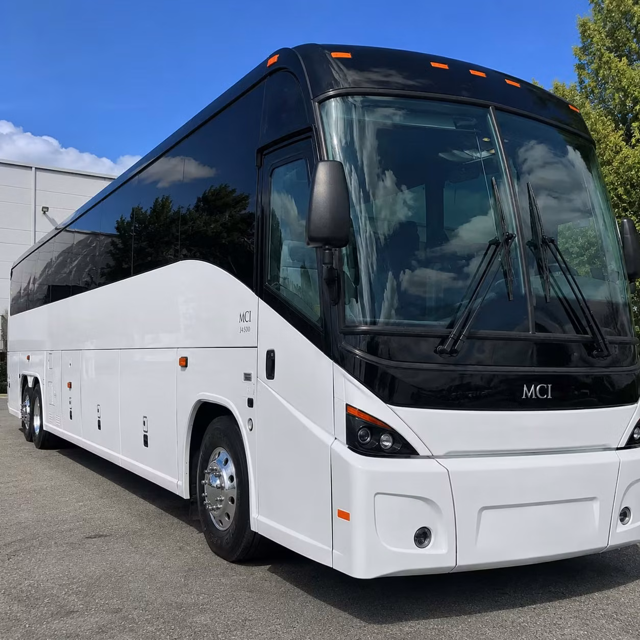 large groups heading to sfo or oak love a private fairfield charter bus